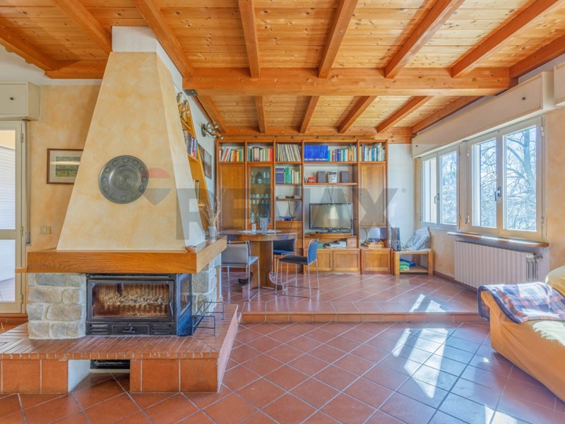 Appartamento in Vendita a Reggio Emilia, 245'000&euro;, 181 m²