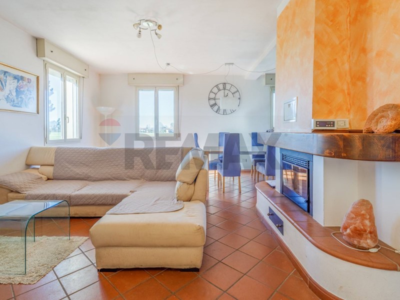 Appartamento in Vendita a Reggio Emilia, 245'000&euro;, 182 m²
