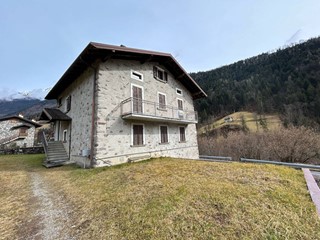 Quadrilocale in Vendita a Gromo, 75'000&euro;, 100 m²