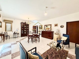 Appartamento in Vendita a Partinico, 140'000&euro;, 138 m²