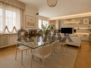 Appartamento in Vendita a Milano, 1'040'000&euro;, 174 m²