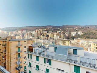 Trilocale in Vendita a Genova, 125'000&euro;, 83 m²