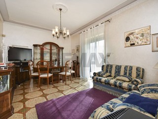 Appartamento in Vendita a Riposto, 139'000&euro;, 138 m²