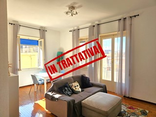 Appartamento in Vendita a Genova, 105'000&euro;, 95 m²