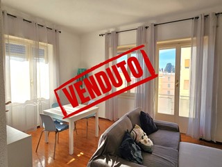 Appartamento in Vendita a Genova, 105'000&euro;, 95 m²