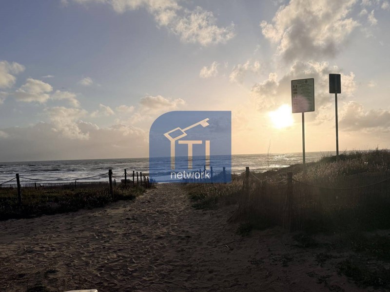 Bilocale in Vendita a Pomezia, 45'000&euro;, 35 m²