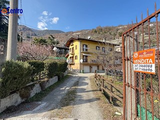 Trilocale in Vendita a Aosta, 290'000&euro;, 97 m²