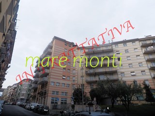 Bilocale in Vendita a Savona, 120'000&euro;, 57 m²