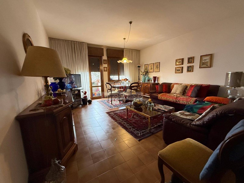 Appartamento in Vendita a Lonigo, 95'000&euro;, 133 m²