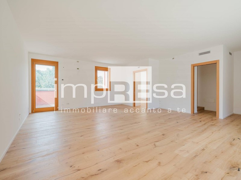 Appartamento in Vendita a Treviso, 500'000&euro;, 204 m²