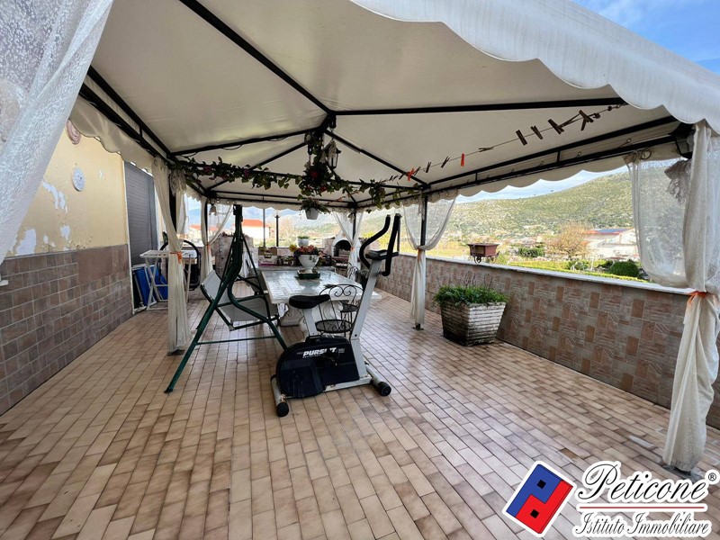 Appartamento in Vendita a Fondi, 155'000&euro;, 140 m²