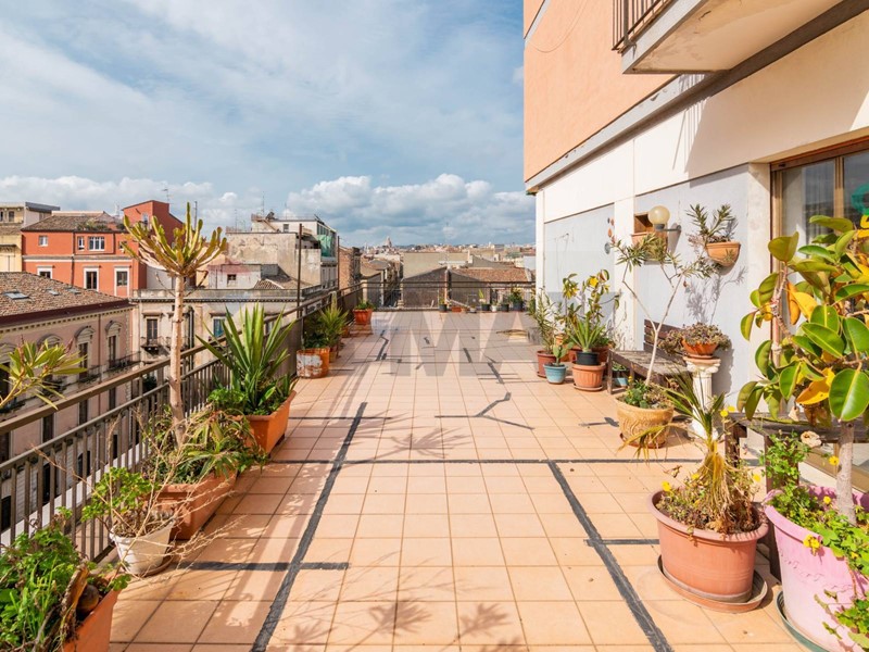 Quadrilocale in Vendita a Catania, 170'000&euro;, 125 m²