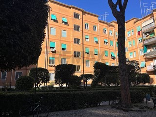 Trilocale in Vendita a Roma, 109'000&euro;, 65 m²