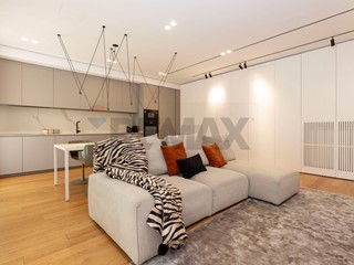 Appartamento in Vendita a Catania, 395'000&euro;, 140 m²