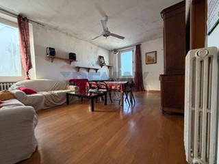 Trilocale in Vendita a Falconara Marittima, 50'000&euro;, 64 m²