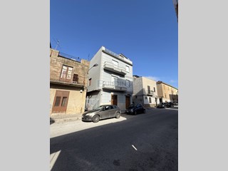 Quadrilocale in Vendita a Castelvetrano, 68'000&euro;, 100 m²