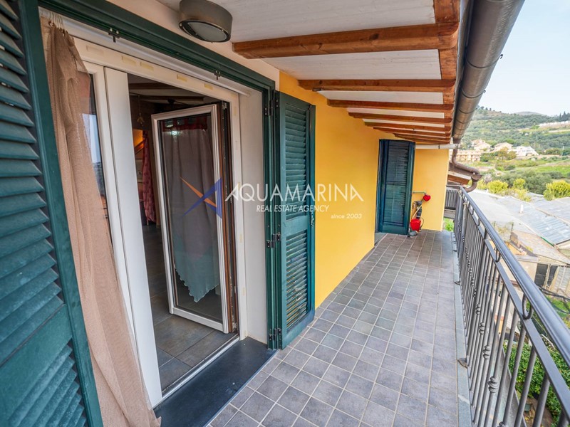 Appartamento in Vendita a Pompeiana, 239'000&euro;, 130 m²