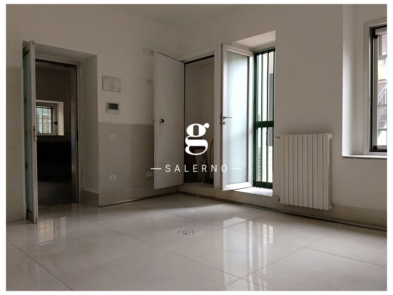 Trilocale in Vendita a Salerno, 155'000&euro;, 81 m²