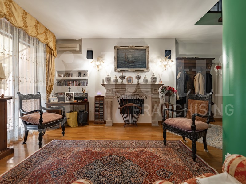 Attico in Vendita a Rozzano, 599'000&euro;, 165 m², con Box