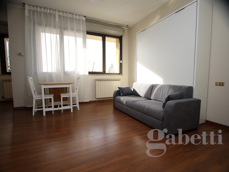 Monolocale in Affitto a Busto Arsizio, 600&euro;, 45 m², arredato