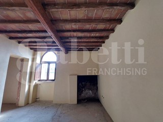 Trilocale in Vendita a Amelia, 48'000&euro;, 86 m²