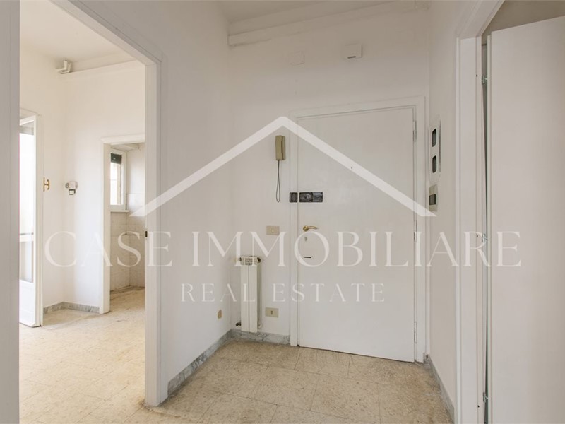 Bilocale in Vendita a Roma, 219'000&euro;, 73 m²