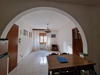 Quadrilocale in Vendita a Terricciola, 78'000&euro;, 70 m², con Box