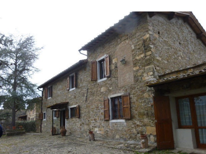 Appartamento in Vendita a Greve in Chianti, 375'000&euro;, 225 m²