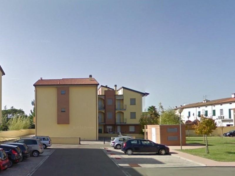 Trilocale in Vendita a Cascina, zona Titignano, 91'500&euro;, 53 m², con Box