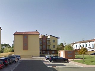 Trilocale in Vendita a Cascina, zona Titignano, 91'500&euro;, 53 m², con Box