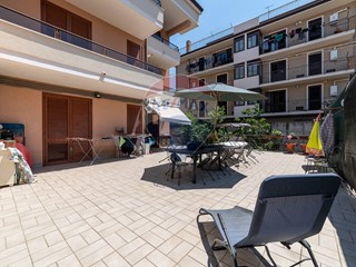 Quadrilocale in Vendita a Motta Sant'Anastasia, 196'000&euro;, 115 m²