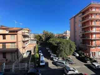 Appartamento in Vendita a Acireale, 177'000&euro;, 161 m²