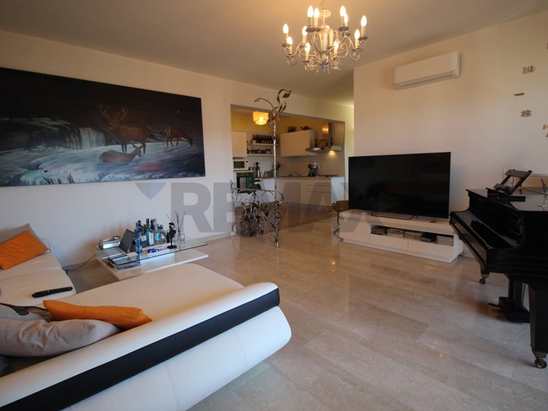 Quadrilocale in Vendita a Ponteranica, 295'770&euro;, 152 m²