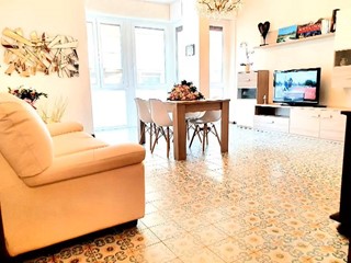 Appartamento in Affitto a Viareggio, 1'500&euro;, 110 m²