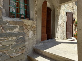 Trilocale in Vendita a Sillano Giuncugnano, 55'000&euro;, 90 m²