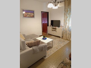 Appartamento in Vendita a Coreglia Antelminelli, 57'000&euro;, 138 m²