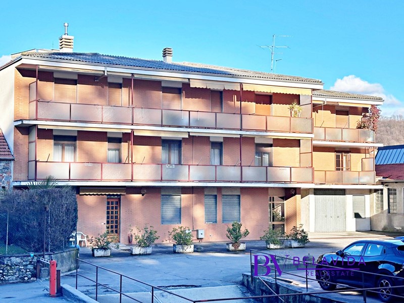 Trilocale in Vendita a Borgosesia, 85'000&euro;, 130 m²