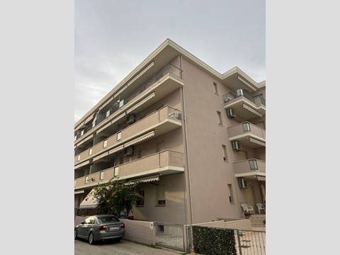 Trilocale in Vendita a Alba Adriatica, 200'000&euro;, 75 m²