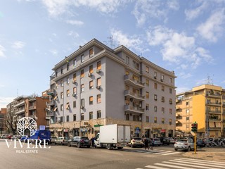 Trilocale in Vendita a Roma, 299'000&euro;, 86 m²