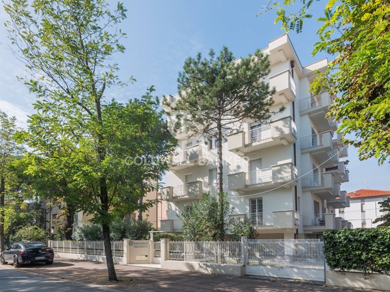 Attico in Affitto a Rimini, 2'000&euro;, 160 m²