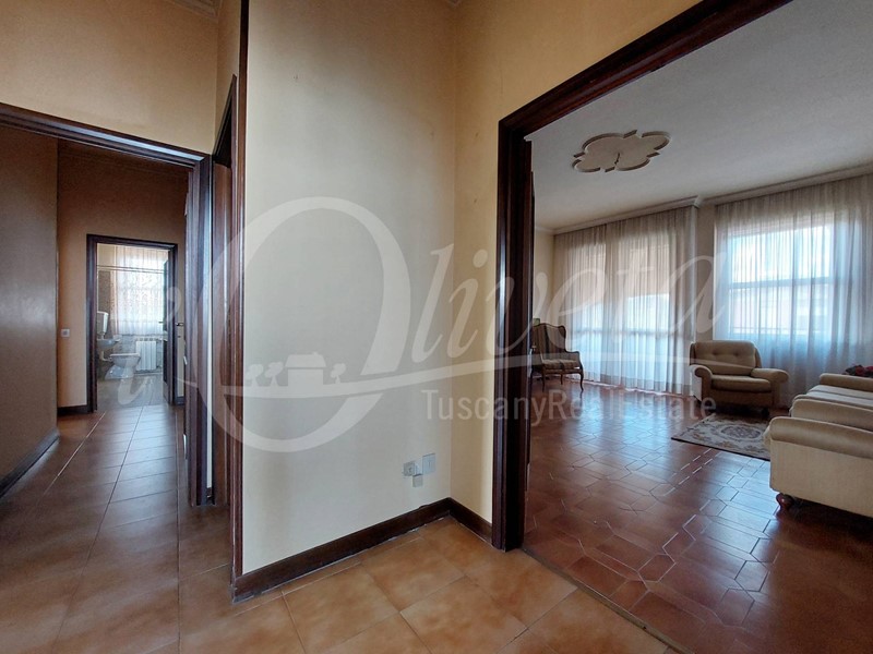 Appartamento in Vendita a Lucca, 250'000&euro;, 128 m²