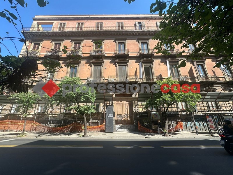 Appartamento in Vendita a Catania, 260'000&euro;, 220 m²