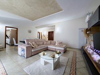 Appartamento in Vendita a Caivano, 179'000&euro;, 154 m²