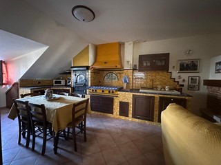 Bilocale in Vendita a Castel di Lama, 65'000&euro;, 75 m², con Box
