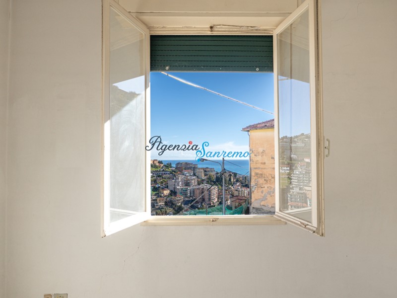 Trilocale in Vendita a Sanremo, 85'000&euro;, 50 m²