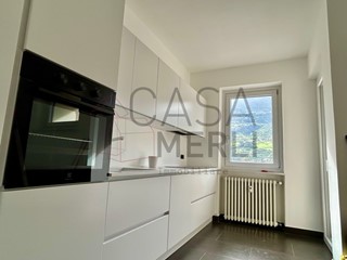 Quadrilocale in Affitto a Aosta, zona Via Festaz, 900&euro;, 90 m²