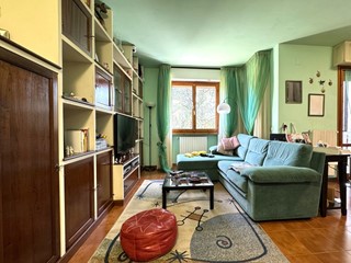 Quadrilocale in Vendita a Vernio, 149'000&euro;, 90 m², con Box