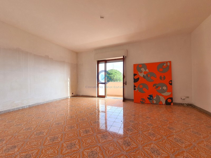 Appartamento in Vendita a Catanzaro, zona Rione De Filippis, 95'000&euro;, 157 m²