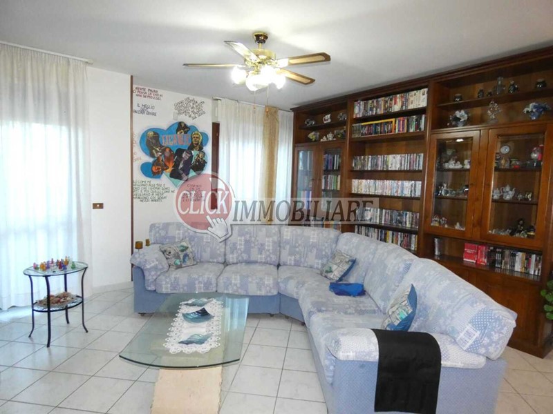 Appartamento in Vendita a Scarperia e San Piero, 248'000&euro;, 130 m², con Box