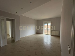 Quadrilocale in Vendita a Misterbianco, 119'000&euro;, 100 m²